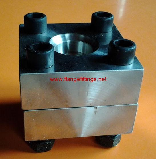 hydraulic flange